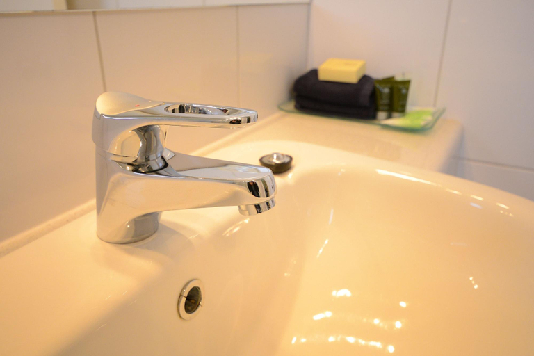 Bathroom 4, Hamilton Townhouse Motel, S. Grampians - Hamilton