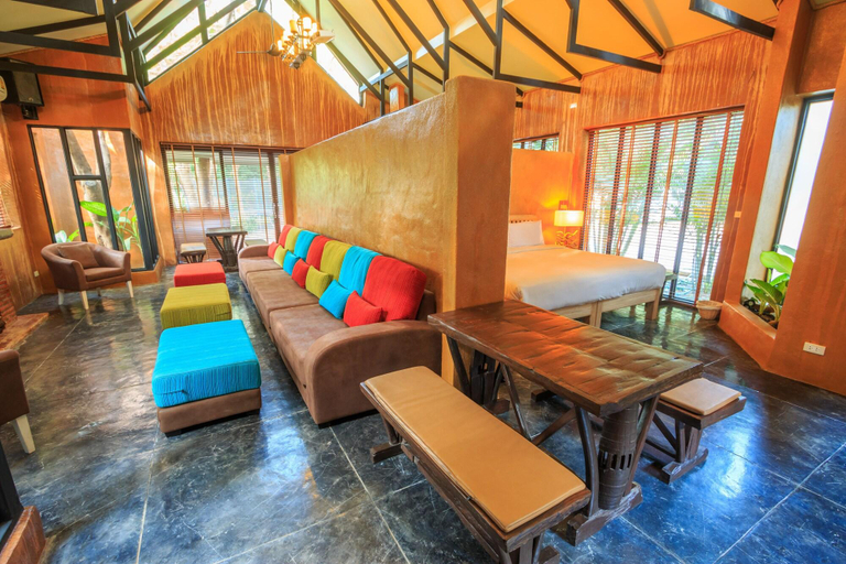 Public Area 2, Baanpong Lodge, San Kamphaeng