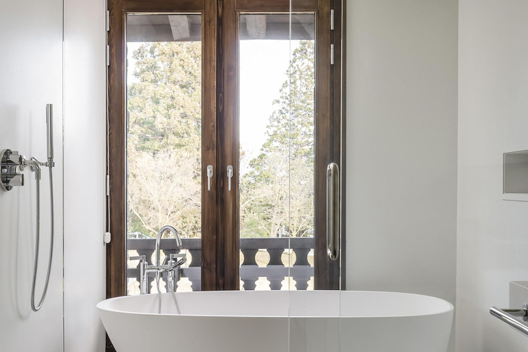 Bathroom 4, Torre de Remei, Girona