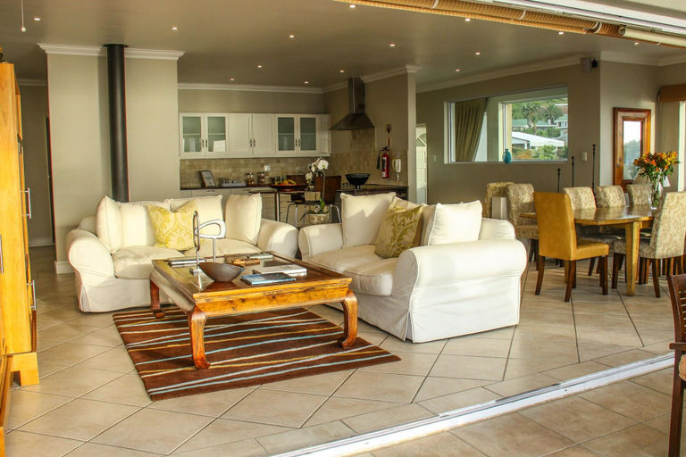 Public Area 4, 3 On Camps Bay, City of Cape Town