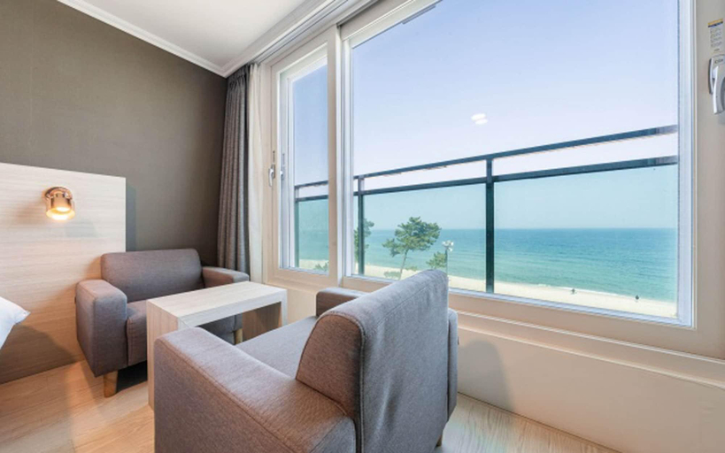 Exterior & Views 2, Gyeongpo Soo Hotel, Gangneung