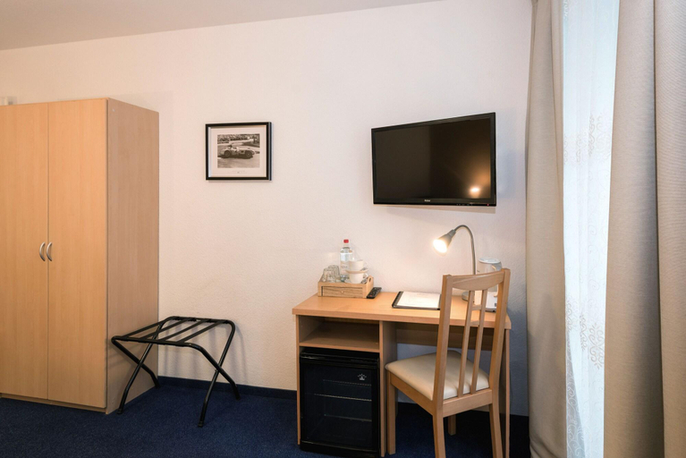 Bedroom 4, City Apart Hotel, Düsseldorf