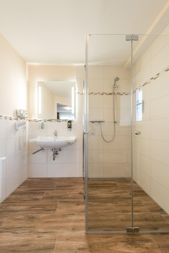 Bathroom 5, Abasto Hotel & Spa Maisach, Fürstenfeldbruck