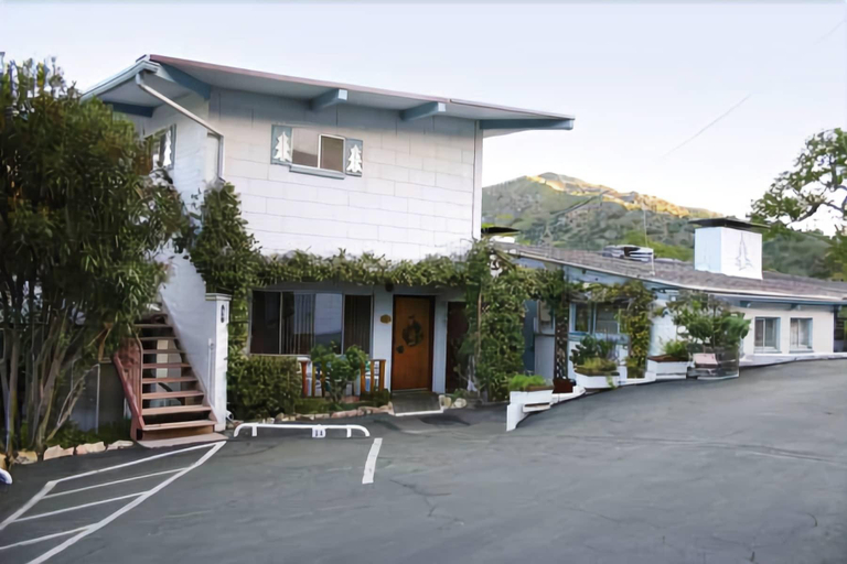 Exterior & Views 2, Sierra Lodge, Tulare