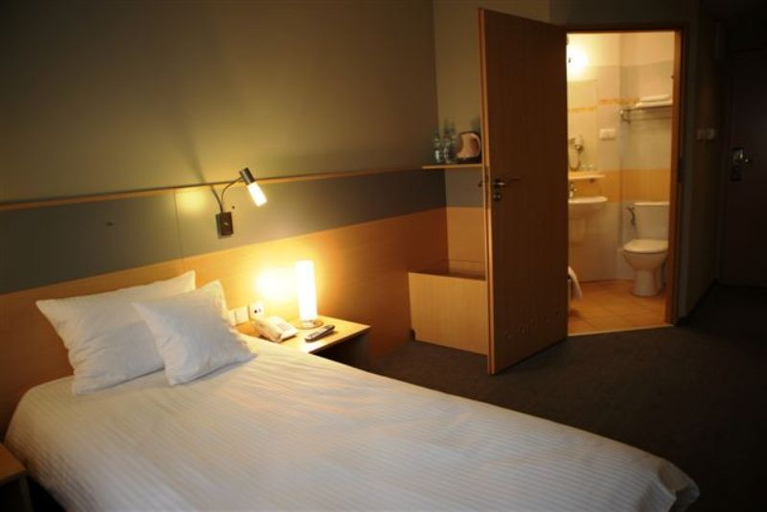 Sport & Beauty 5, Sapphire Hotel Rooms Lechicka, Poznań City