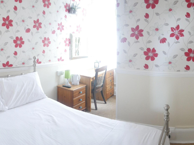 Bedroom 2, The Trouville, Poole
