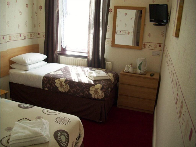 Bedroom 3, Wellington Hotel - Guest House, Blackpool
