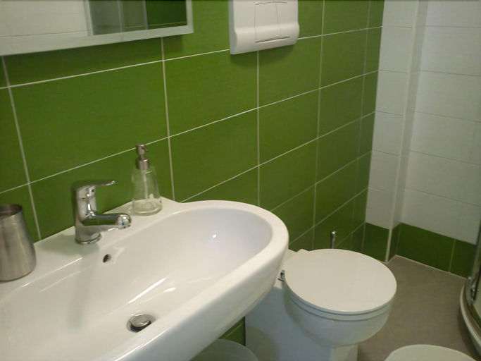 Bathroom 5, L'Alberghetto B&B, Messina