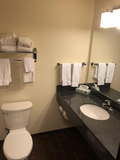 Bathroom, Black Gold Suites Stanley, Mountrail