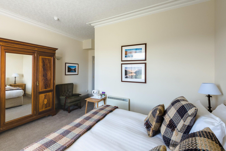 Bedroom 3, Inch Hotel, Highland