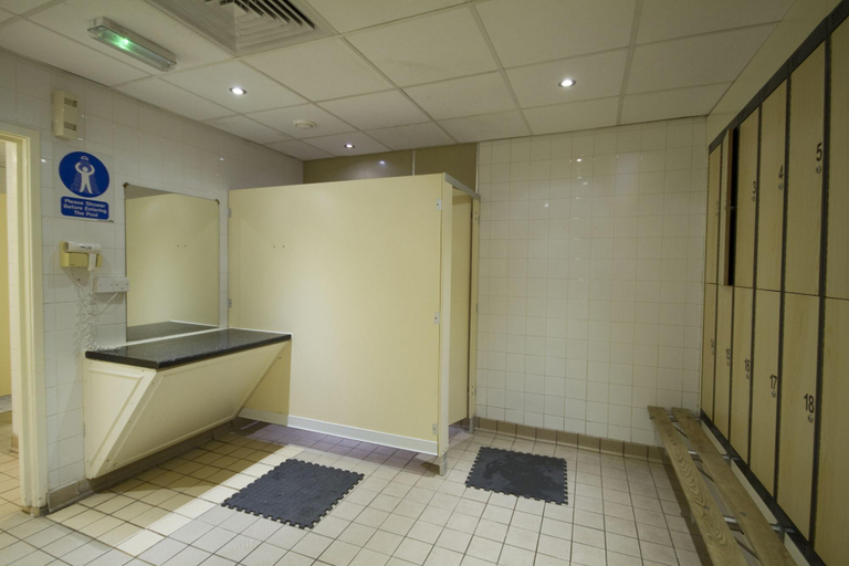 Bathroom 5, The Highfield, Bradford