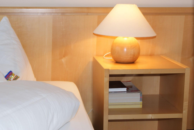 Bedroom 3, Hotel Herian, Ebersberg