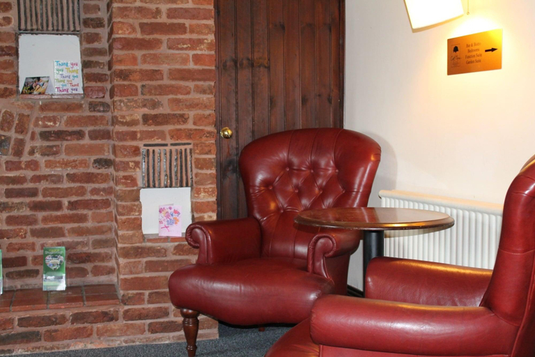 Public Area 2, Oak Farm Hotel (M6 J12), Staffordshire