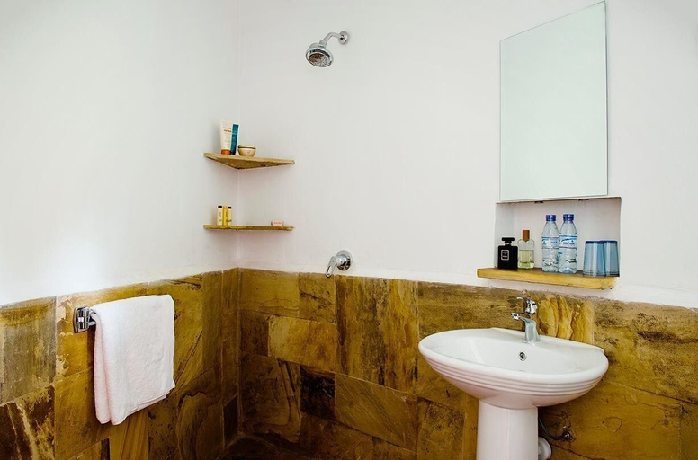 Bathroom 4, Ilboru Safari lodge, Arusha