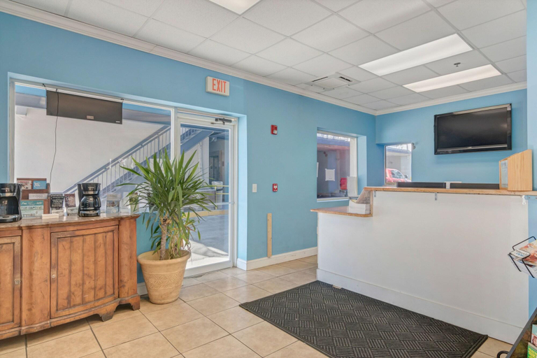 Public Area 2, Sea And Breeze Hotel And Condo, Chatham
