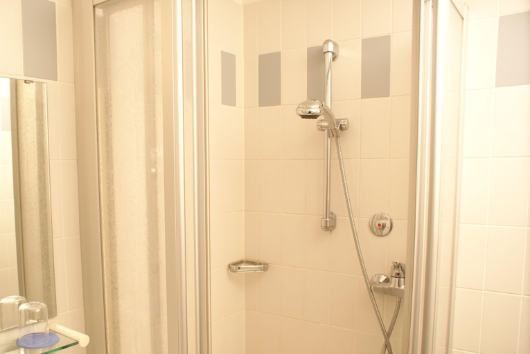Bathroom 4, Hotel Herian, Ebersberg