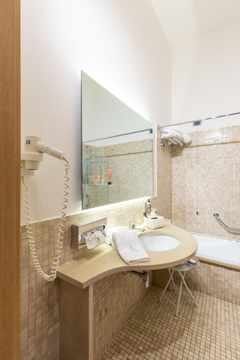 Bathroom 4, Palazzo Filisio Hotel, Barletta-Andria-Trani