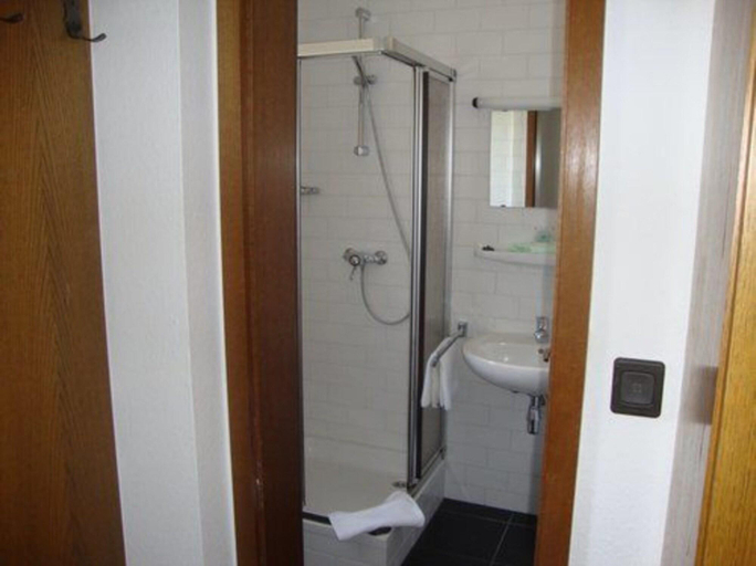 Bathroom 4, Engel 16, Ortenaukreis