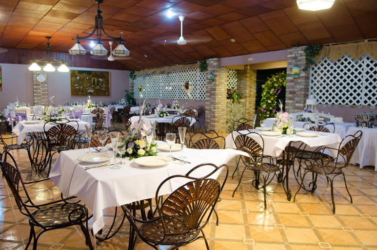 Food & Drinks 5, Kemael Hotel, Port-au-Prince