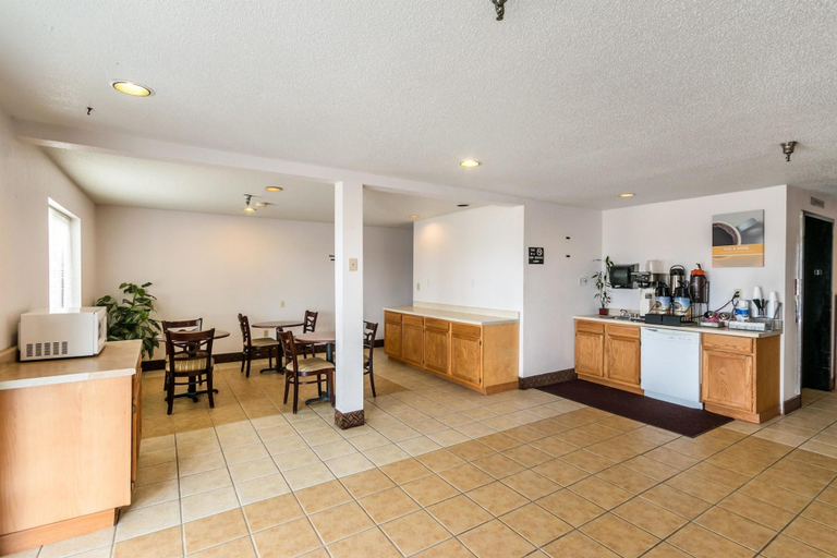 Public Area 3, Motel 6 Morehead, KY, Rowan