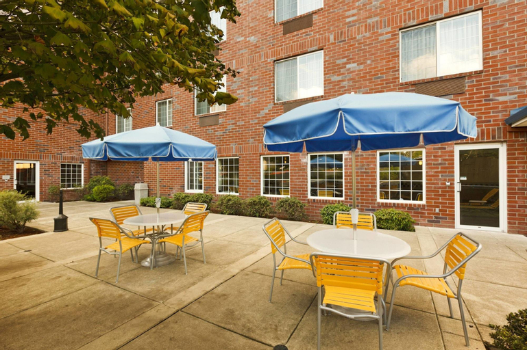 Exterior & Views 1, Fairfield Inn & Suites By Marriott Lake Oswego, Clackamas