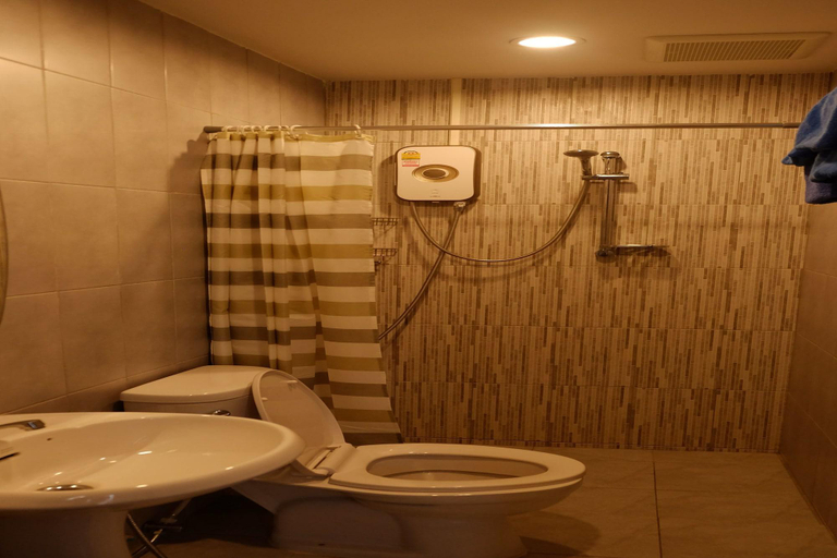 Bathroom 4, Mountain View Guesthouse, Muang Chiang Mai