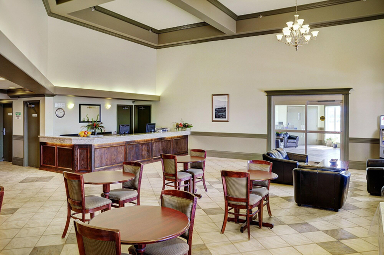 Public Area 3, Nova Inn Peace River, Division No. 19