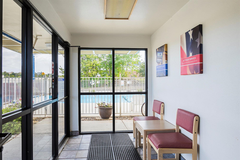 Public Area 2, Motel 6 Rochester, MN, Olmsted