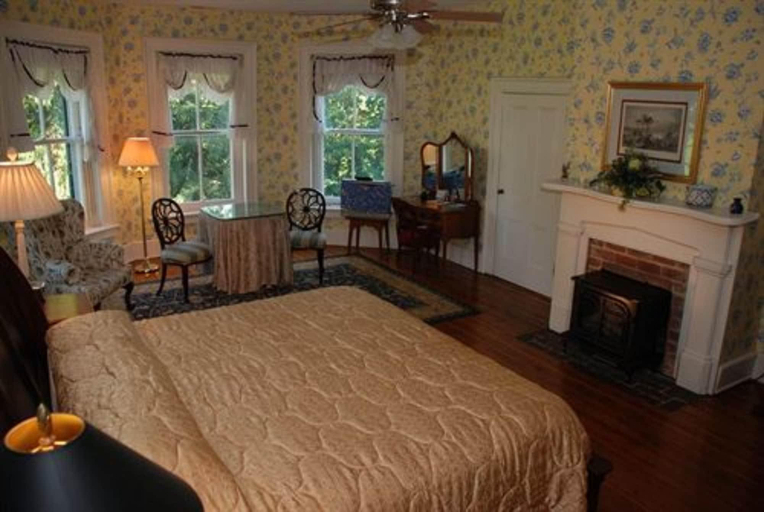 Public Area 2, Rockwood Manor, Pulaski