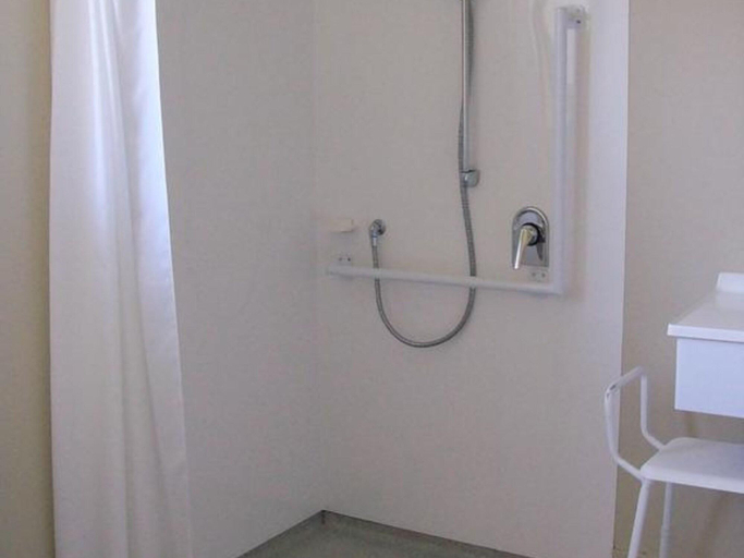 Bathroom 5, Aachen Place Motel, Grey