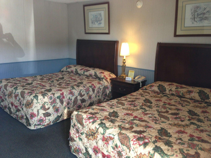 Bedroom 3, Cadet Motor Inn, Branch