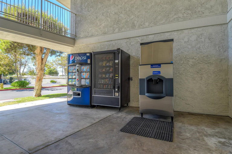 Public Area 3, Motel 6 San Diego, CA - North, San Diego