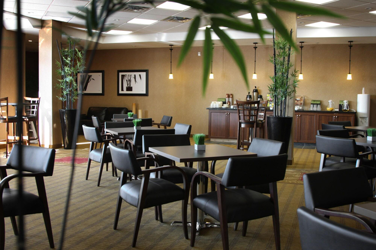 Food & Drinks 5, Pomeroy Hotel And Conference Centre Fort St John, Peace River