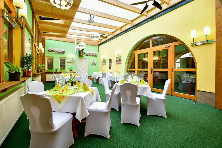Food & Drinks 4, Hotel Zum Goldenen Lowen, Spree-Neiße