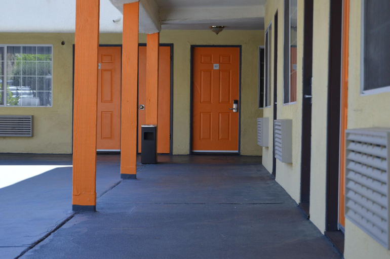 Public Area 3, Musicland Hotel, Riverside