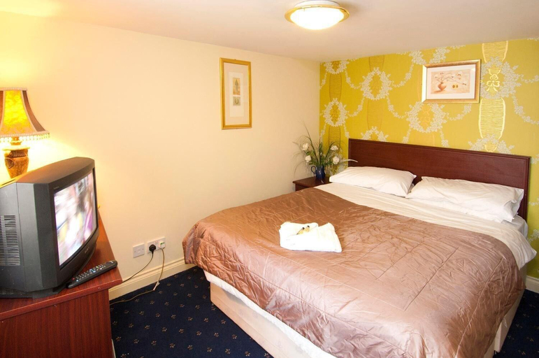 Bedroom 4, George & Horn, Hampshire