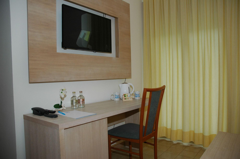 Bedroom 3, Hotel Adria, Udine