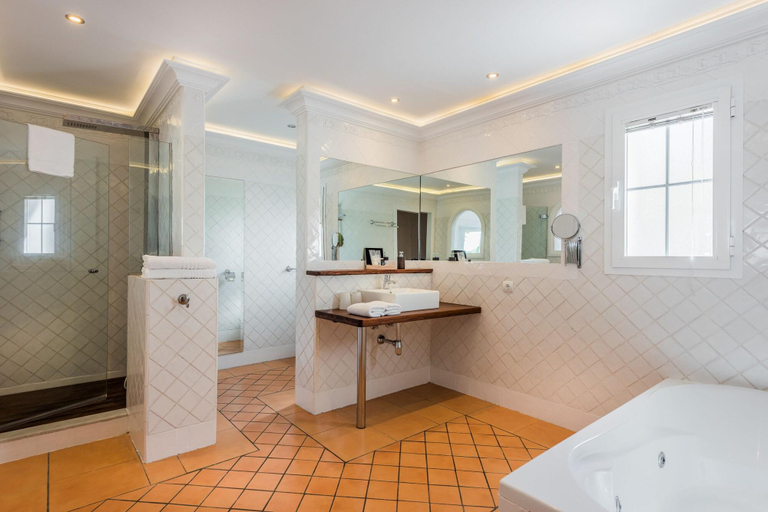 Bathroom 4, Molo 44 Suites Puerto Banus, Málaga