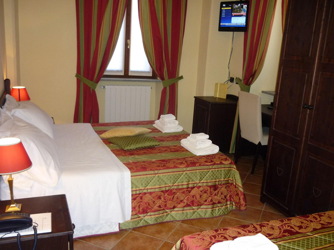Bedroom 3, Hotel Oberjё Dla Vierё, Torino