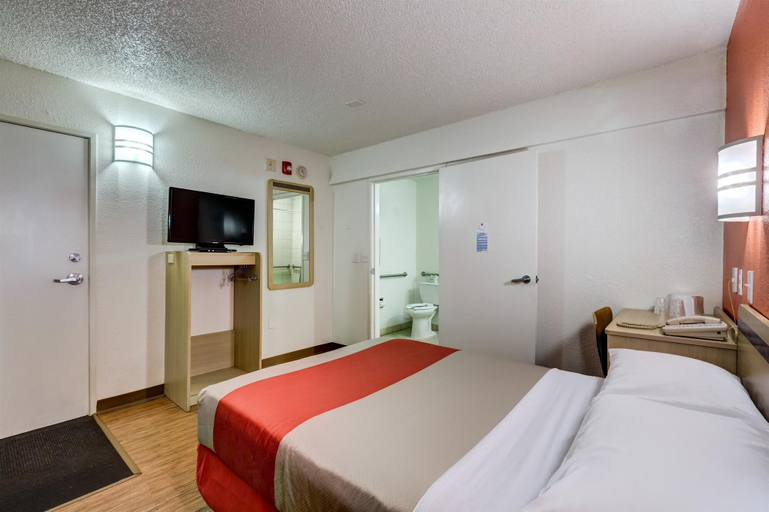 Bedroom 3, Motel 6 Denver West Wheat Ridge North, Jefferson
