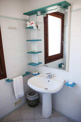 Bathroom 5, Hotel Miralonga, Olbia-Tempio