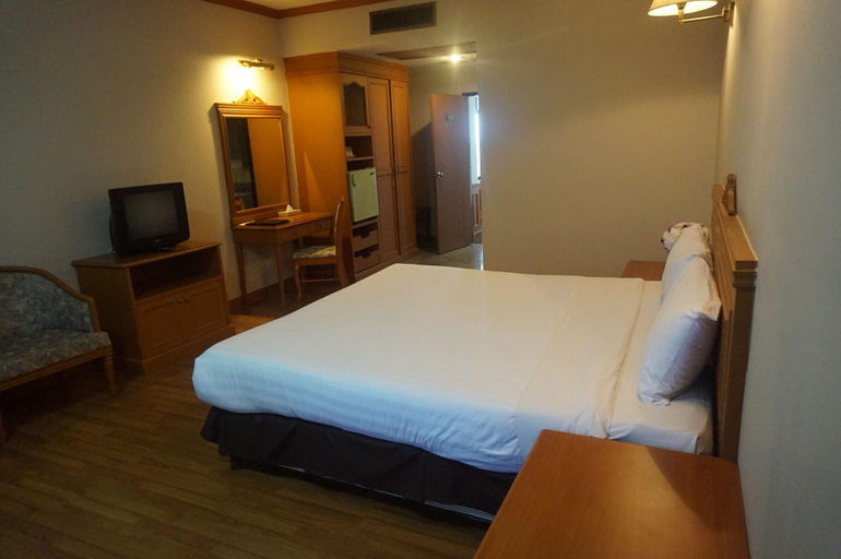 Bedroom 3, Rimpao Hotel, Muang Kalasin