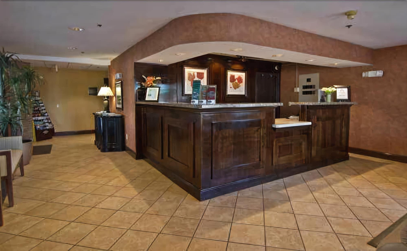 Public Area 2, Christopher Inn And Suites, Ross