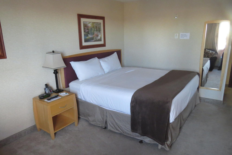Bedroom 3, Rocky Inn Express, Division No. 9