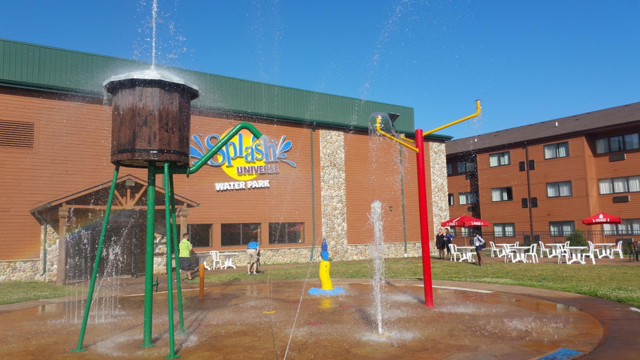 Exterior & Views 2, Splash Universe Resort, Monroe