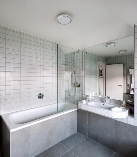 Bathroom 4, The Douglas Hotel, North Ayrshire