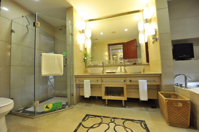 Bathroom 5, Huangshan Xuanyuan International Hotel, Huangshan
