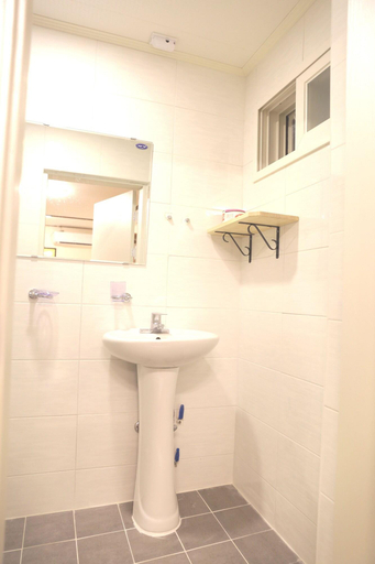 Bathroom 4, Kingkong Hotel Myeongdong, Jung