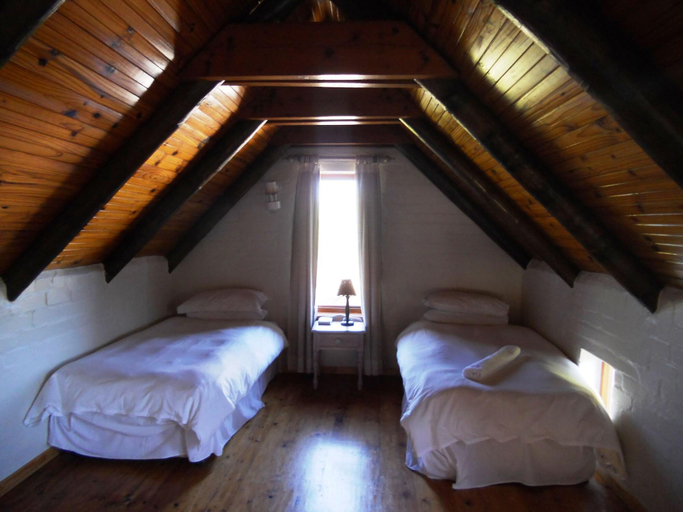 Public Area 3, Blue Bay Lodge, West Coast