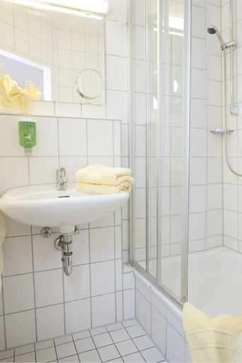Bathroom 3, Caritas Tagungszentrum, Freiburg im Breisgau